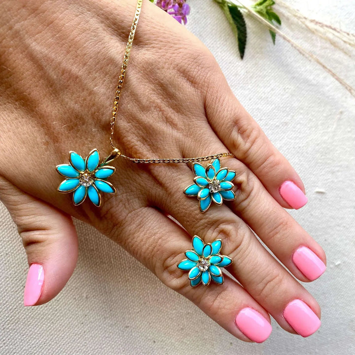 18k Gold Filled Turquoise Flower Crystal Pendant