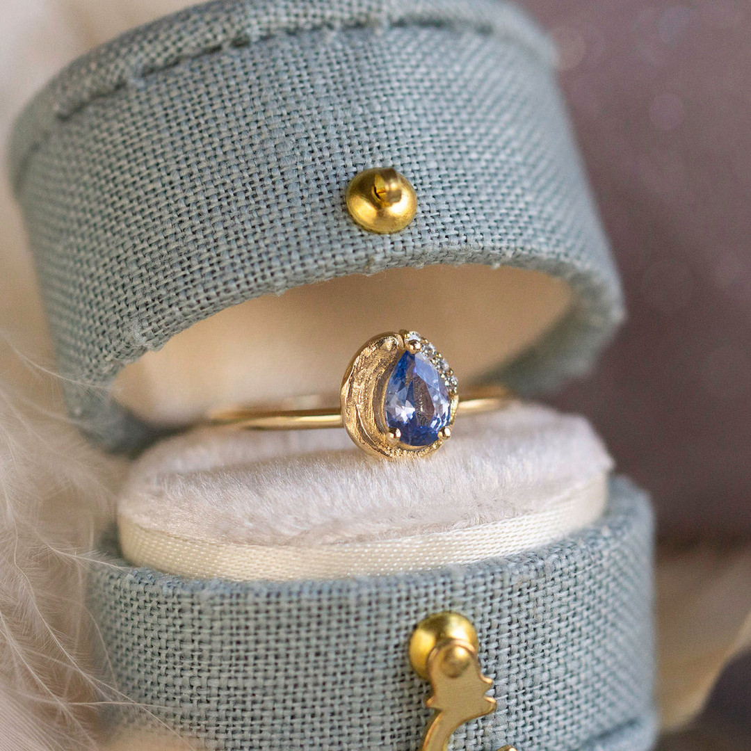 14K Yellow Gold French Blue 0.70ctw Sapphire Ring
