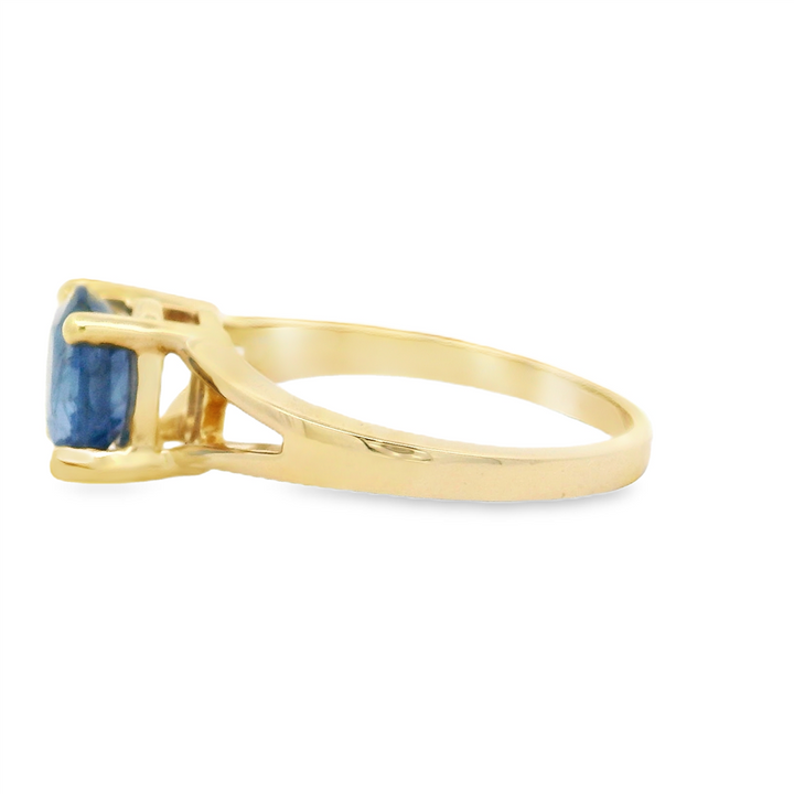 1.20 Carat Oval Sapphire Solitaire Fashion Ring | 14K Yellow Gold