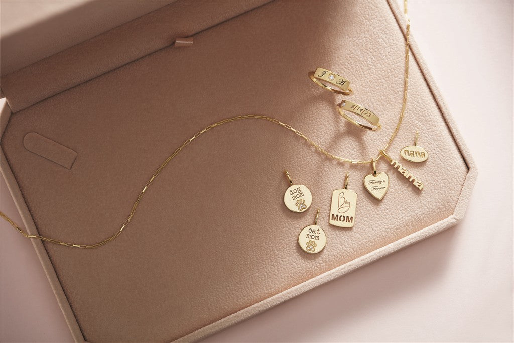 14K Yellow Gold Mama Charm